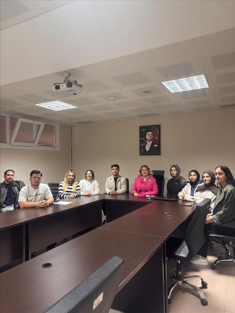Yalova Üniversitesi Termal Sağlık Hizmetleri Meslek Yüksekokulu Bir Nefes Bir Terapi Kulübü  yeni dönem faaliyetlerini planlamak amacıyla toplandı.